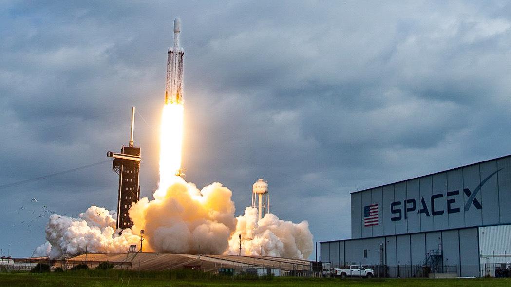 SpaceX 今天使用猎鹰 9 号火箭发射：我可以购买 SpaceX 股票吗