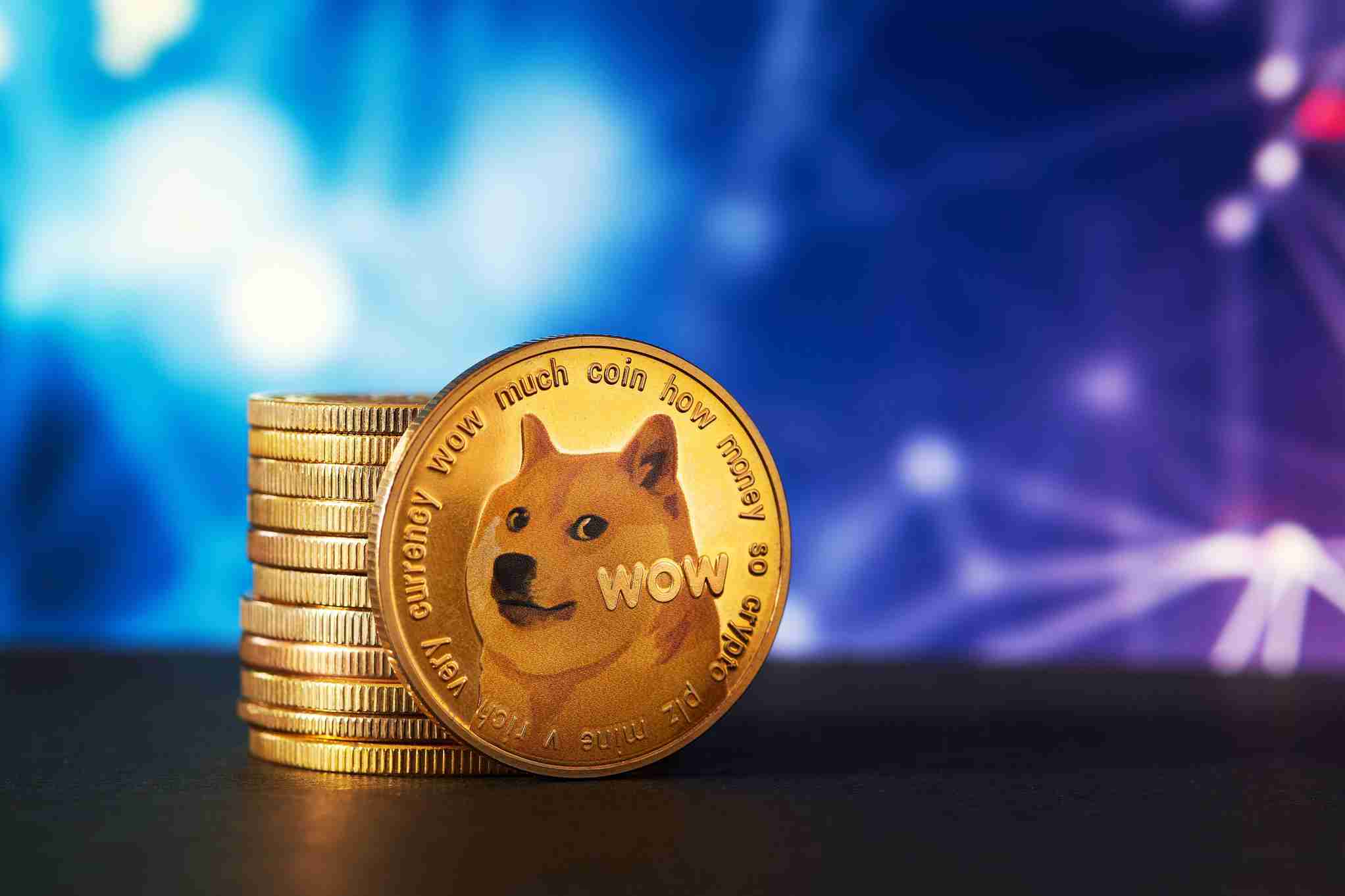 DOGE 持有关键支撑位——分析师关注抛物线阶段和 1 美元目标