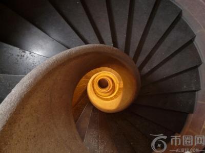艾略特波浪专家警告：比特币牛市或已终结，价格恐跌至7万美元
