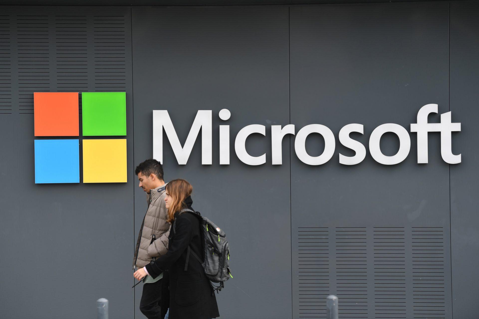 微软（MSFT）公布强劲的Azure AI营收，股价下跌5%。
