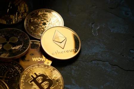 以太坊（ETH）强势突破比特币阻力，Tom Lee预测2026年加密市场将迎重大变革